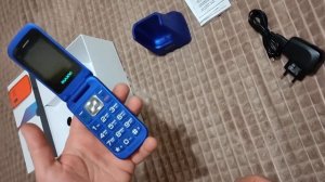 Распаковка — Мобильный телефон Maxvi E5