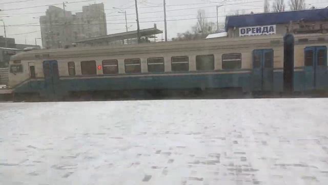 Стабильное опоздание +35 минут Шестивагонная эр9м-514 №6612 Бородянка-Борщаговка ст.Святошин смотреть онлайн