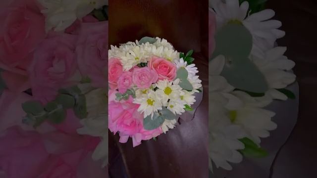 Шляпная коробочка с розами и хризантемами за 5 мин ?? #flower #букет #одинцово #цветы