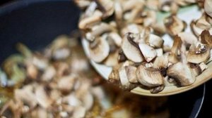 Бефстроганов с грибами и сливками