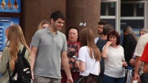 Смешные комплименты КРАСАВИЦАМ на улице!