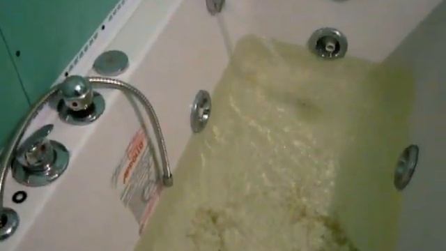 Кладка кафеля, ремонт в санузле, установка джакузи. Laying tiles , renovated in the bathroom