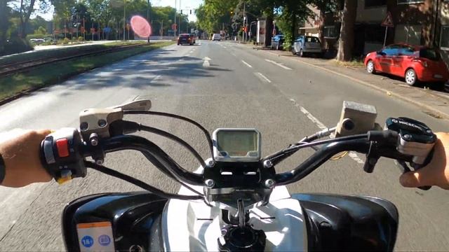 Чуть не разбился на квадроцикле / не заметил красный светофор смотреть онлайн