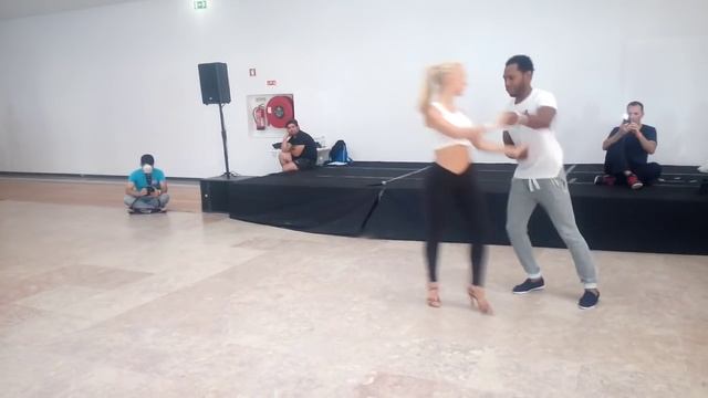 Ronald & Alba - Bachata Master Class - L2D Beach Festival 2015 - Portugal смотреть онлайн