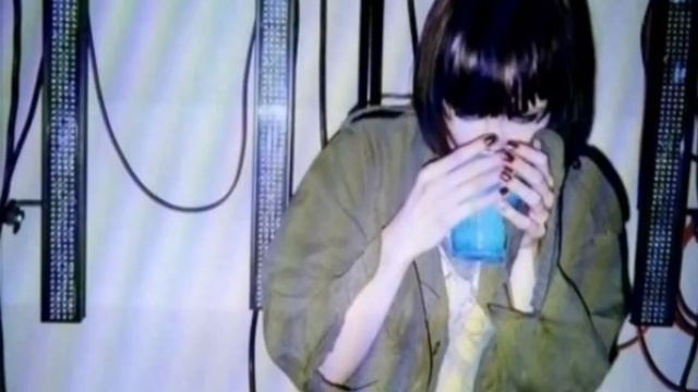 Crystal Castles | it fit when i was a kid смотреть онлайн