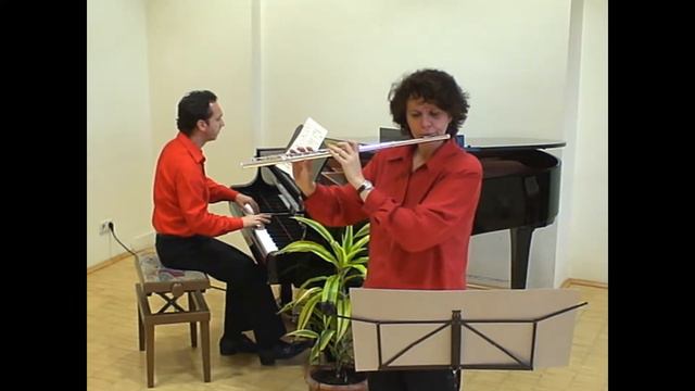 Bach, Flute Sonata No.2 (3rd Movement) - Pushkar and Susanne смотреть онлайн