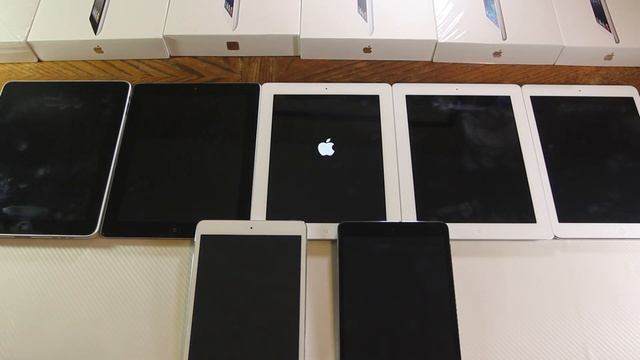 iPad Air VS Mini 2 VS Mini VS 4 VS 3 VS 2 VS 1 - Speed Comparison Test смотреть онлайн