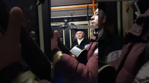 КЛАССНО ПОЮТ ЦЫГАНЕ В КИШИНЁВЕ. 2 По дороге в спорт зал, смог заказать пару песен, для души.... ??