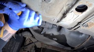 EASY!!! Replacing the FUEL FILTER on my 2005 Citroen Berlingo Multispace 1.6 16v Petrol (TU5JP4)