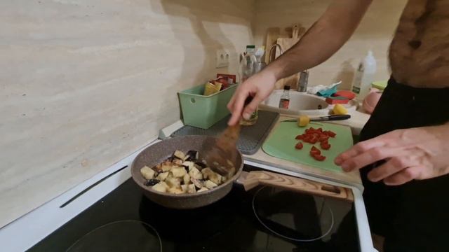 Новогодний салат с баклажаном и красивым Мужчиной??? смотреть онлайн