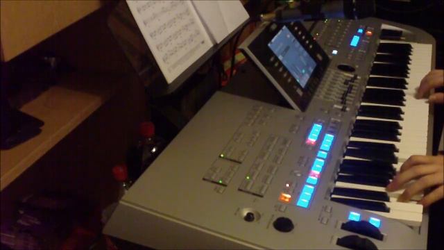 Biały Miś Yamaha Tyros IV смотреть онлайн