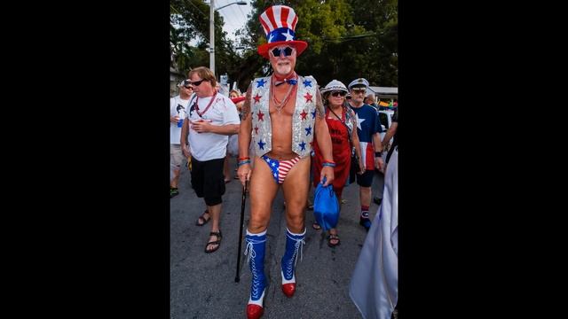 Fantasy Fest Picture Show -- Fantasy Fest photos by Bill Klipp -- http://www.FantasyFest.me смотреть онлайн