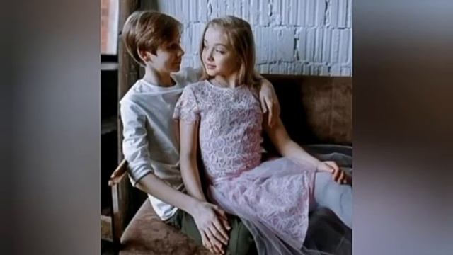 Evelina Pokrasneteva y Ilya Makarov amor entre jóvenes??? смотреть онлайн