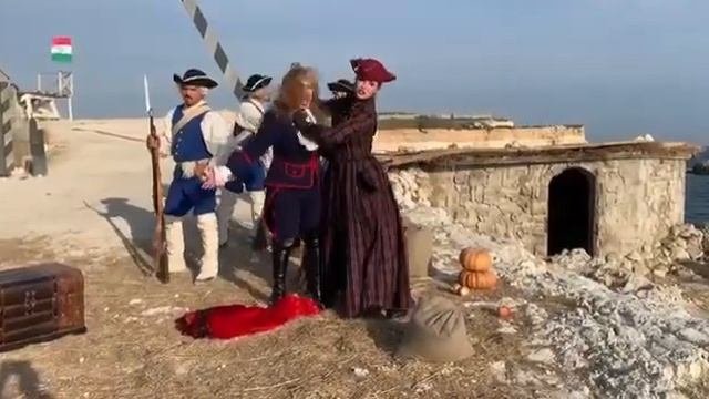 Буря эмоций: Анастасия Макеева и Анна Семенович в нешуточной схватке во время съемок Гардемаринов