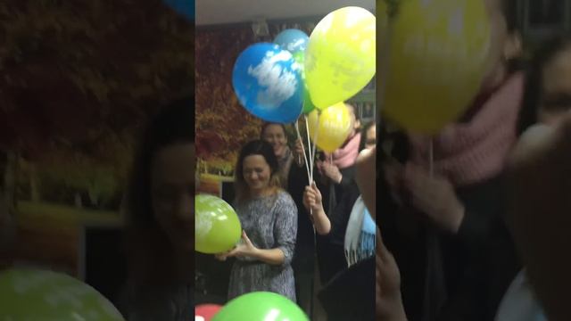 С днем рождения, Роберт! Спасибо лучшая в Мире команда! смотреть онлайн