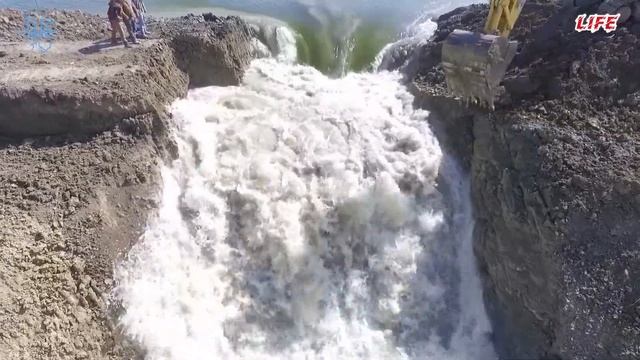 Прорыв плотины в лагуне ? смотреть онлайн