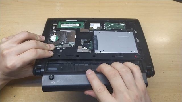 нетбук Acer Aspire One.Не работает от зарядного. перекуп#2