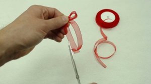 Как сделать бантики на шар баблс с лентой внутри