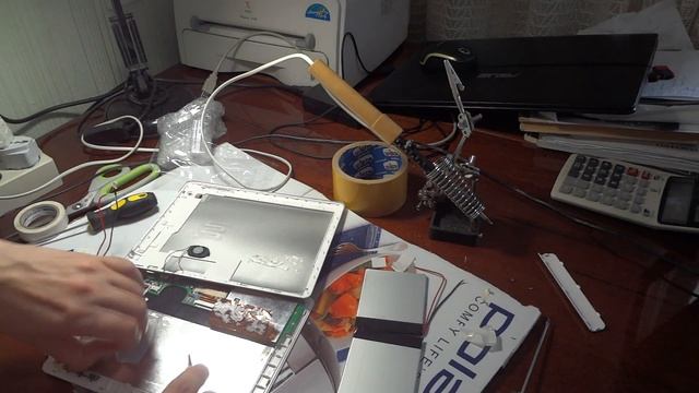 Замена аккумулятора в планшете смотреть онлайн