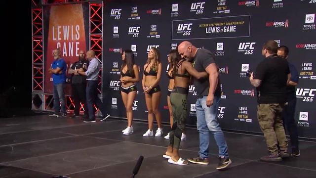 Tecia Torres vs. Angela Hill - Weigh-in Face-Off - (UFC 265: Lewis vs. Gane) - /r/WMMA