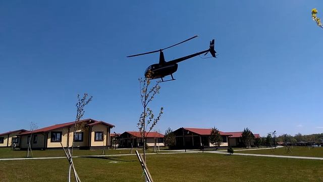 Взлет вертолета. Загородный клуб Фишерикс / Fisherix в Подмосковье смотреть онлайн