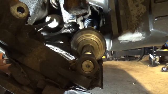98 Nissan Sentra Passenger Side Axle Replacement смотреть онлайн