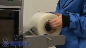 Упаковка мяса и мясных полуфабрикатов на запайщике лотков. Трейсилер SEALPAC M3