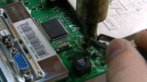 Ремонт, прошивка монитора Samsung LS22A300B, нет изображения, черный экран