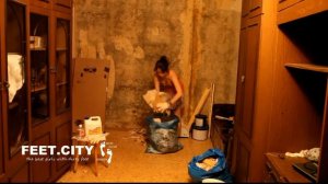 Young Girl Walks Barefoot on the Garbage #1 [BY WWW.FEET.CITY]