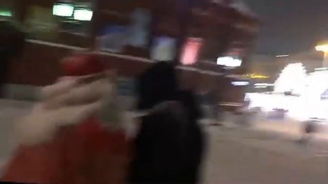 Прогулка по Москве. Новогодняя елка, каток и красная площадь. смотреть онлайн