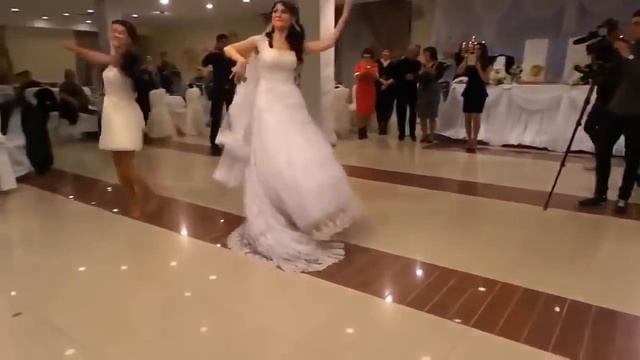 Армянская свадьба сестра невестки зажигает лезгинку смотреть онлайн