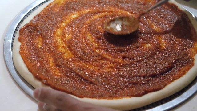 피자에 진심입니다! 반죽부터 치즈, 소스까지 직접 만드는 1200평 피자 가게 Handmade pizza making master / Korean street food смотреть онлайн