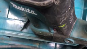 Отбойный молоток makita HM1213C