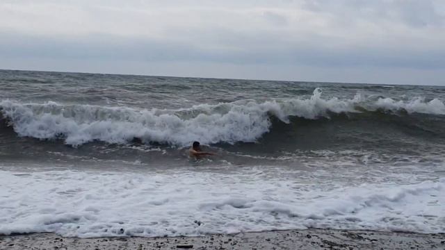 Туапсе - город-курорт или промышленный центр? Где отдохнуть и что посмотреть? Пляж, нефть, порт смотреть онлайн