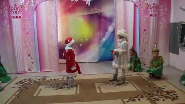 Новогодний мини-спектакль смотреть онлайн