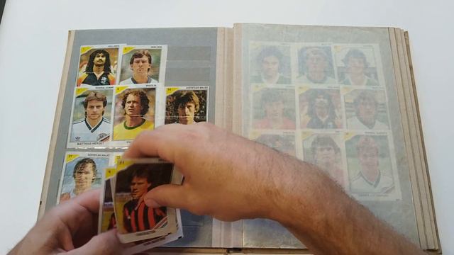 Два альбома с вкладышами от жвачек. Обзор 32 от Plombir13. Two albums with inserts from bubblegum. смотреть онлайн