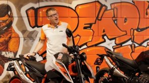 KTM 890 Duke и KTM 890 Duke R. В чем разница?