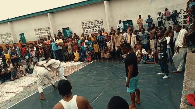 Judo club GONOSEN... l'avenir de la commune de Makala смотреть онлайн