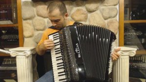 BELTPREIVFLYBK - NEW Black Beltuna Prestige IV Fly Piano Accordion LMMH 41 120 $9999