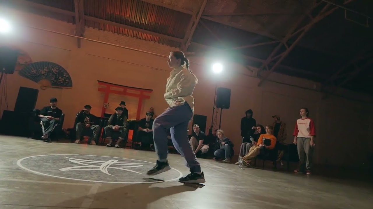 ONNA-BUGEISYA 1x1 ↔ Killa Vee vs bgirl ↔ 1'8 ↔ BREAK RAVE CYPHER #breakrave #bmvideo смотреть онлайн