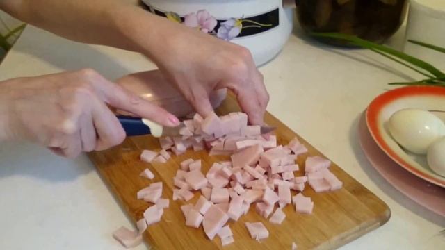 Окрошка классическая на квасе с редиской Простой рецепт блюда на обед!