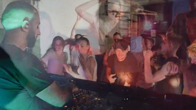 House music 🔥 Отличный трек от d3stra 🔥 Sunwallker смотреть онлайн