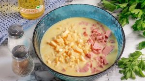 Ленивый пирог из лаваша с сыром и колбасой на сковороде