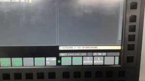 Показал как использовать G код G76 при нарезке резьбы