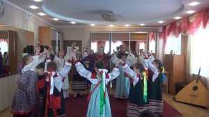 Детский фольклорный ансамбль Зёрнышко Царь за городом гуляет