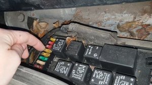 РЕМОНТ ЗА 10 РУБ :НЕ РАБОТАЕТ ПРИКУРИВАТЕЛЬ И МАГНИТОЛА