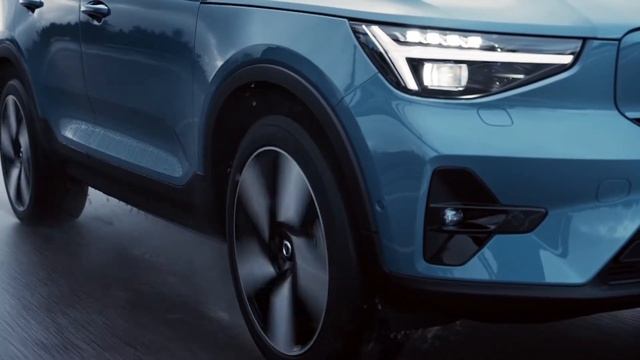 Volvo C40 Recharge Driving Footage