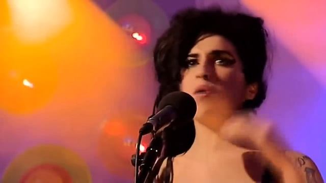 Amy Winehouse -  Back to Black  (BEST LIVE PERFORMANCE)