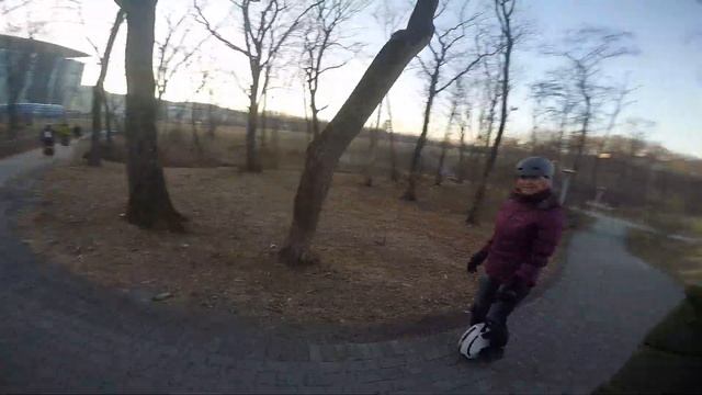 На моноколёсах по ДВФУ В ПЯТЕРОМ. смотреть онлайн