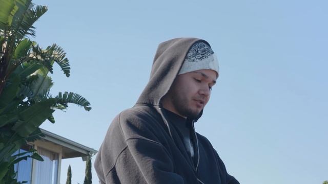 D.Y.D. Moses Ft. Git (Dir. MoonLit Media) смотреть онлайн